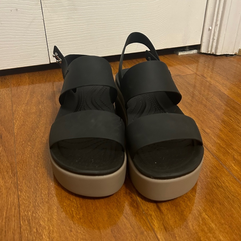 Crocs Black and Tan Platform Women’s Sandals